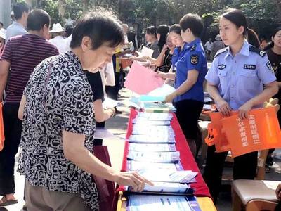 灞橋區(qū)深化政務(wù)公開(kāi)，以專(zhuān)業(yè)服務(wù)助力社會(huì)經(jīng)濟(jì)咨詢(xún)